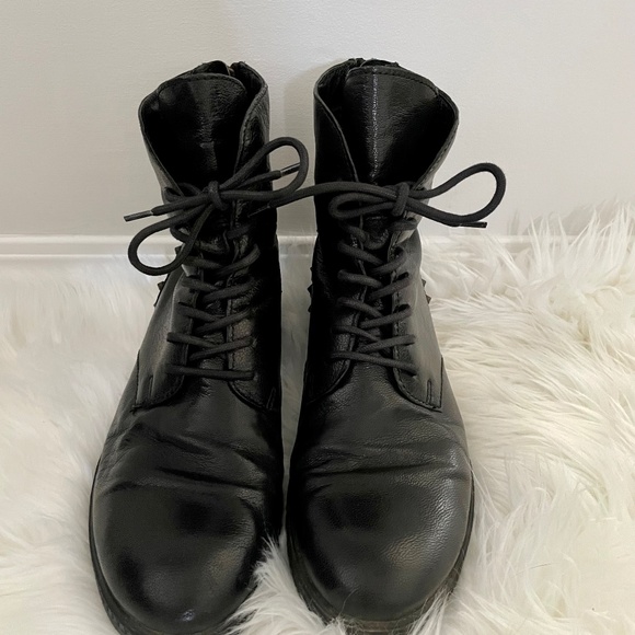Winter Ankle Boots - Picture 1 of 5